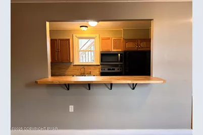  1825 U.S. 209 #103, Brodheadsville, PA 18322 - Photo 8