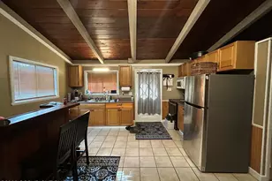 1243 Golden Slipper Rd, Bartonsville, PA 18321 - Photo 6