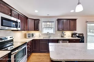 320 Reagan Dr, East Stroudsburg, PA 18301 - Photo 6