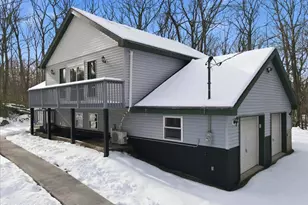 171 Flatbrook Way, Milford, PA 18337 - Photo 2