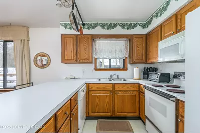  233 Pontiac Path, Pocono Lake, PA 18347 - Photo 18