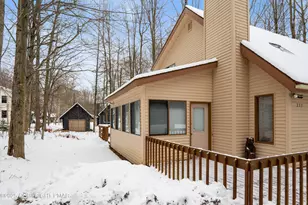 233 Pontiac Path, Pocono Lake, PA 18347 - Photo 4