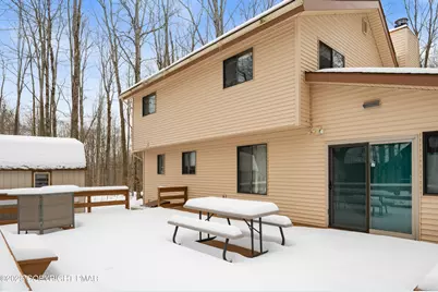  233 Pontiac Path, Pocono Lake, PA 18347 - Photo 8