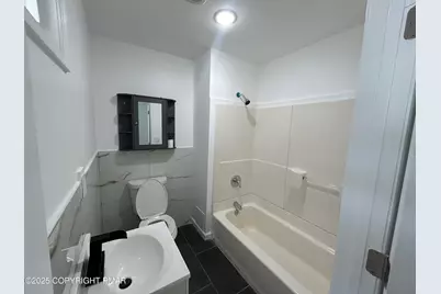  222 W Patterson Street #Apt 4, Lansford, PA 18232 - Photo 8