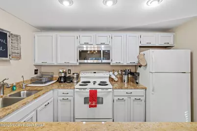  54 Doe Run, Lake Harmony, PA 18624 - Photo 10