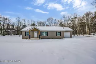 39 Berryman Ln, Albrightsville, PA 18210 - Photo 2