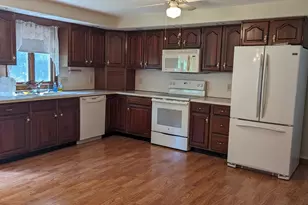 1069 Fritz Ave, Stroudsburg, PA 18360 - Photo 6