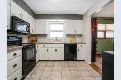  1117 Shagbark Lane, Stroudsburg, PA 18360 - Photo 10