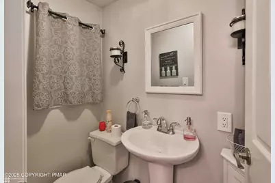 459 N Oswego Street, Allentown, PA 18109 - Photo 22