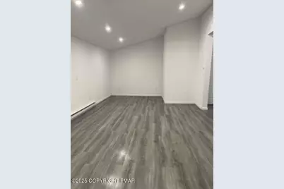  110 Center Avenue, Mount Pocono, PA 18344 - Photo 12