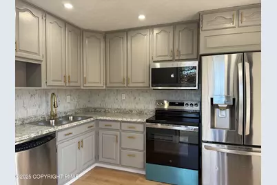  215 Greenbriar Circle, Tobyhanna, PA 18466 - Photo 24