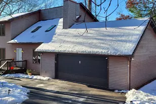 6116 Braintree Ct, Bushkill, PA 18324 - Photo 1