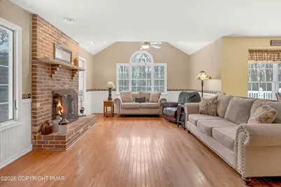  210 Evergreen Court, Saylorsburg, PA 18353 - Photo 4