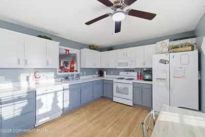  347 S Oak Street, Freemansburg, PA 18017 - Photo 10