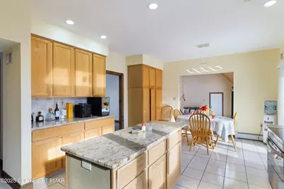  514 Highlawn Drive, East Stroudsburg, PA 18302 - Photo 18
