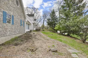 514 Highlawn Dr, East Stroudsburg, PA 18302 - Photo 4