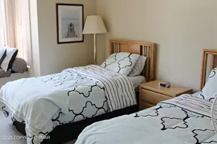 856 Crest Pines Ln, Pocono Pines, PA 18350 - Photo 18