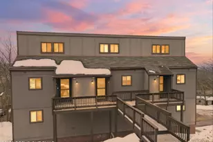 227 Cross Country Ln, Tannersville, PA 18372 - Photo 1