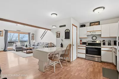  227 Cross Country Lane, Tannersville, PA 18372 - Photo 4