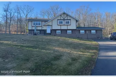  122 Deep Woods Lane, Stroudsburg, PA 18360 - Photo 1