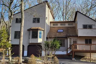 228 Edinburgh Rd, Bushkill, PA 18324 - Photo 2