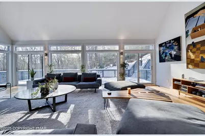  125 Achill Lane, Dingmans Ferry, PA 18328 - Photo 16