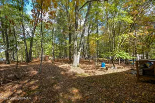 782 Clubhouse Dr, East Stroudsburg, PA 18302 - Photo 16