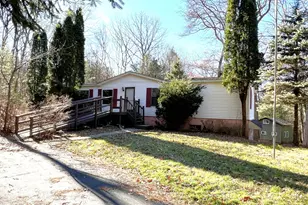 655 Long Mountain Rd, Effort, PA 18330 - Photo 2