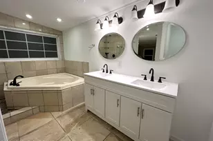 655 Long Mountain Rd, Effort, PA 18330 - Photo 10