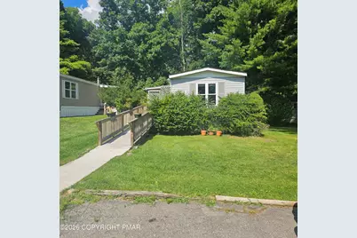  145 Gold Lane, Stroudsburg, PA 18360 - Photo 2