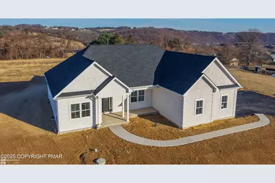  448 Long Lane Road, Walnutport, PA 18088 - Photo 2