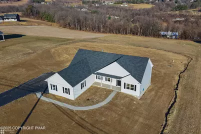  464 Long Lane Road, Walnutport, PA 18088 - Photo 2
