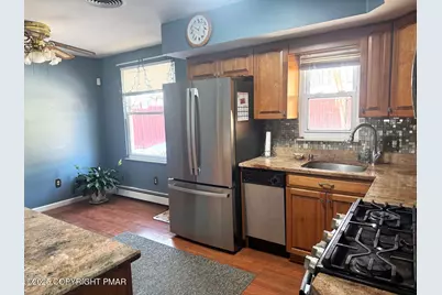  9 W Jewel Street, Roseto, PA 18013 - Photo 14