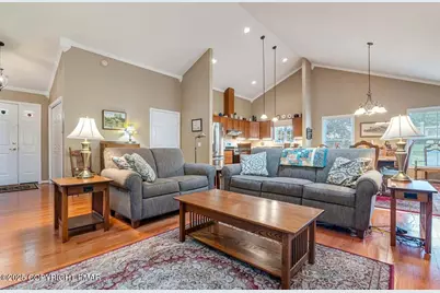  317 Golden Oaks Drive, White Haven, PA 18661 - Photo 8