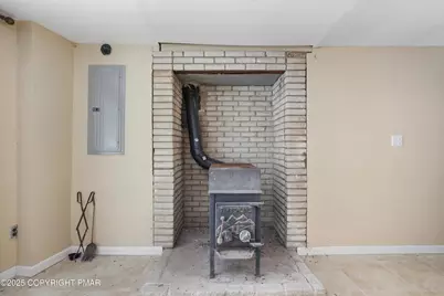  765 Country Place Drive, Tobyhanna, PA 18466 - Photo 4