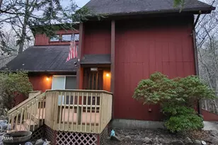 6298 Decker Rd, Bushkill, PA 18324 - Photo 2