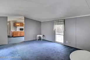 205 Oak Run Ln, Stroudsburg, PA 18360 - Photo 12