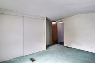 205 Oak Run Ln, Stroudsburg, PA 18360 - Photo 22