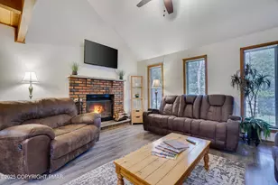 2041 Candlewood Dr, East Stroudsburg, PA 18301 - Photo 8