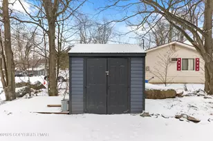 9525 Jasmine Dr, Tobyhanna, PA 18466 - Photo 28