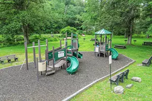 2787 Pocono Cir, Bartonsville, PA 18321 - Photo 54