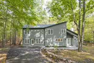 5806 Decker Rd, Bushkill, PA 18324 - Photo 2