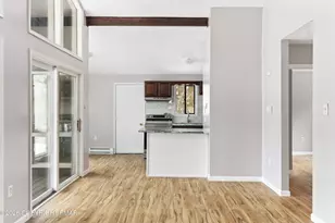 6522 Runnymead Ln, Tobyhanna, PA 18466 - Photo 10