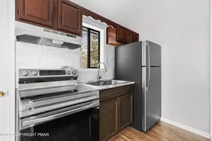 6522 Runnymead Ln, Tobyhanna, PA 18466 - Photo 12