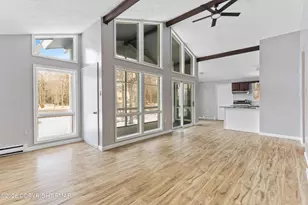 6522 Runnymead Ln, Tobyhanna, PA 18466 - Photo 8