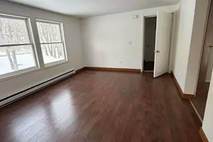 28 Mountain Dr, Mount Pocono, PA 18344 - Photo 4