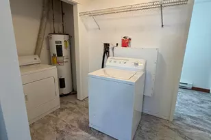 28 Mountain Dr, Mount Pocono, PA 18344 - Photo 10