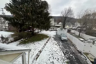 639 George St, Pen Argyl, PA 18072 - Photo 6