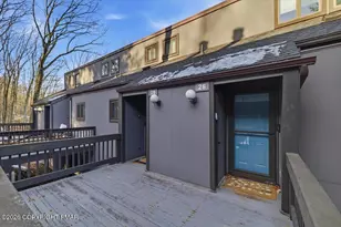 26 Middle Village Way, Tannersville, PA 18372 - Photo 6