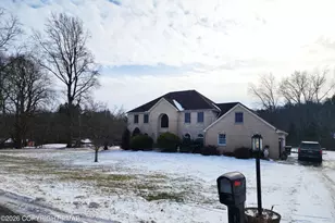 602 Little Mayfair Ct, Stroudsburg, PA 18360 - Photo 2